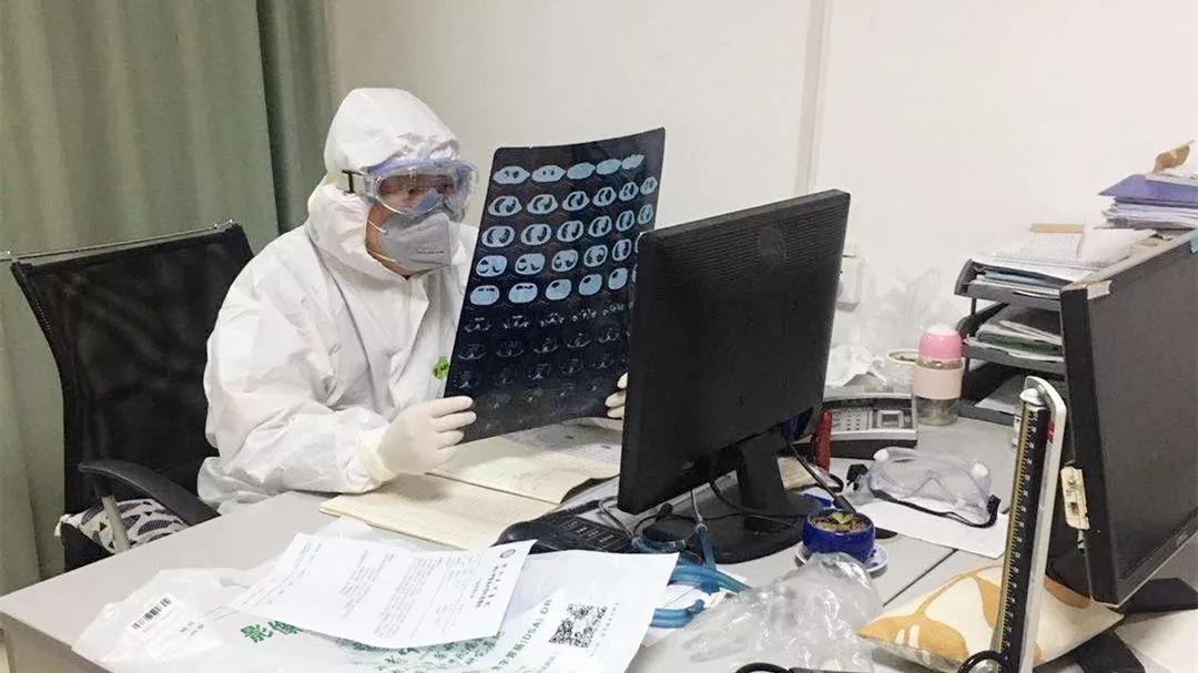 七一二所門診部負(fù)責(zé)人、后勤服務(wù)中心副主任李浩